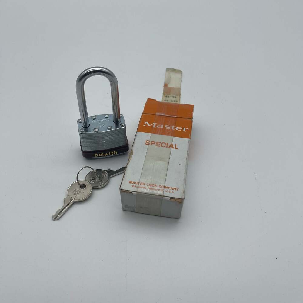 Belwith 40mm Laminated Steel Padlock with‎ 2-inch Long Shackle and Keys